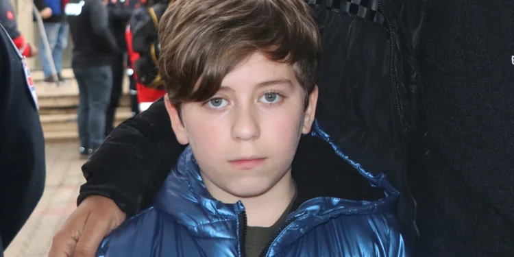 Depremde Ailesini Kaybeden 8 Yaşındaki Beşir: 81 Saat Enkaz Altında Kaldım