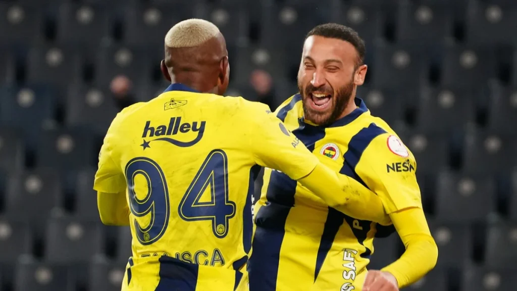 Fenerbahçe'nin UEFA'ya Sundugu Kadro Listesi Açıklandı