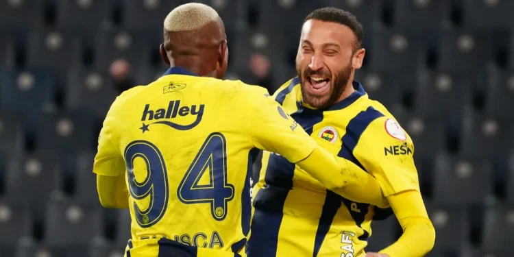Fenerbahçe'nin UEFA'ya Sundugu Kadro Listesi Açıklandı
