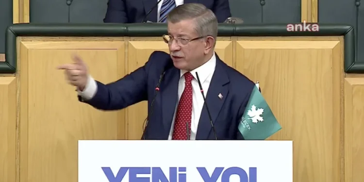 "Ahmet Davutoğlu'ndan Gazze'ye Türkiye Teklifi"