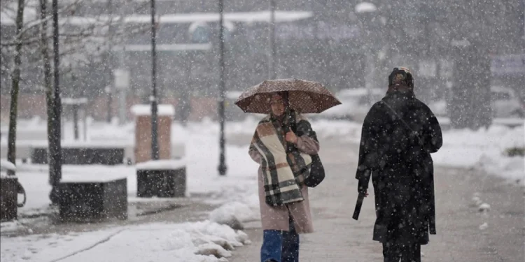 Kar yağışı sebebiyle eğitime ara verilen şehirler