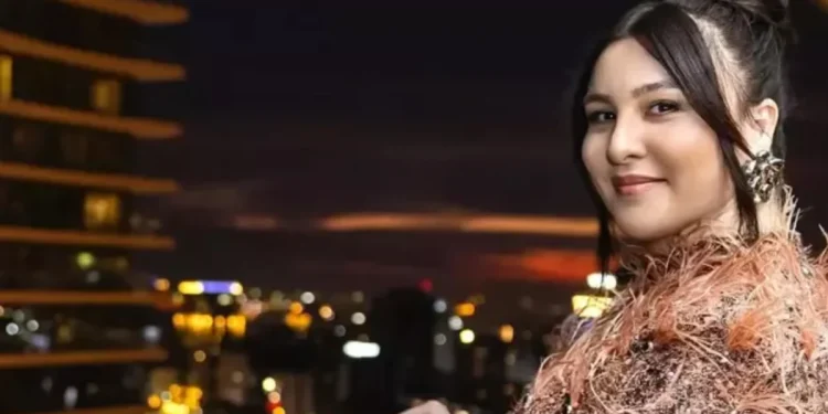 "Yasemin Sakallıoğlu'ndan Hamilelik İddiasına Yanıt"