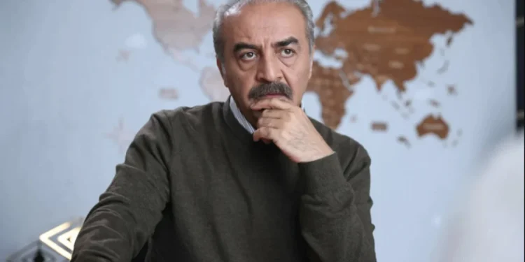 Yılmaz Erdoğan: "Tiyatro İçin İnşaat Mühendisliğini Geride Bıraktım"