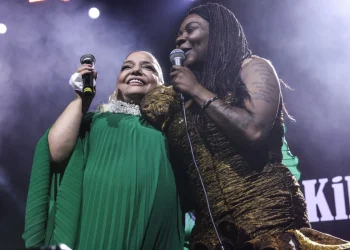 "Buika ve Kibariye Aynı Sahnede, Beraber Şarkı Söyledi"