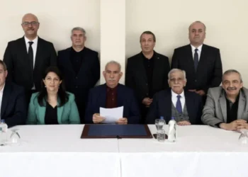 "Öcalan'ın Çağrısına Kandil'den Yanıt: Silah Bırakıldı"