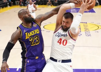 Lakers, NBA'deki 5. galibiyetini üst üste kazandı