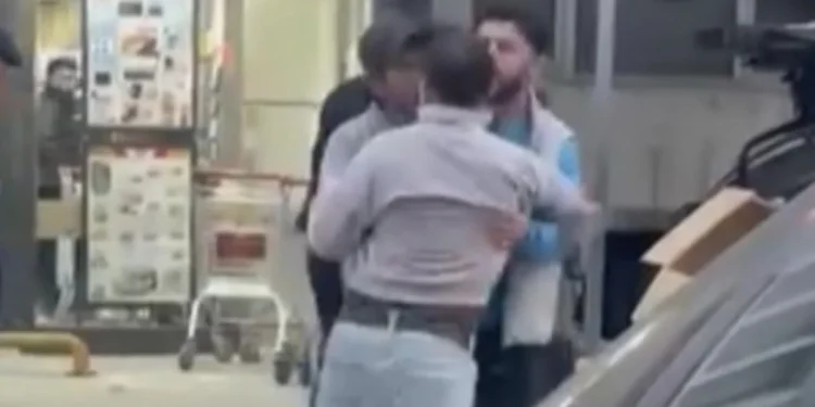 "İstanbul'da Ramazan Pidesi İçin Çıkan Kavgalar Gündemde"