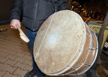 Bolu'da Ramazan davulcusundan gençlere çağrı: 40-50 bin lira kazanç mümkün