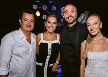 Acun Ilıcalı'nın düğününde Demet Akalın'ın takısı