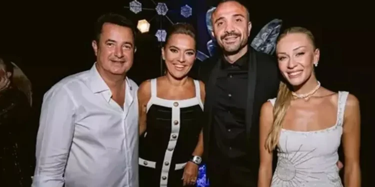 Acun Ilıcalı'nın düğününde Demet Akalın'ın takısı