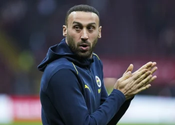 Urawa Red Diamonds, Cenk Tosun’u transfer etmek istiyor