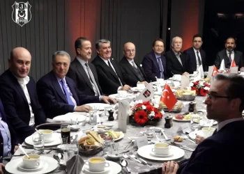 Beşiktaş camiası iftar yemeğinde bir araya geldi