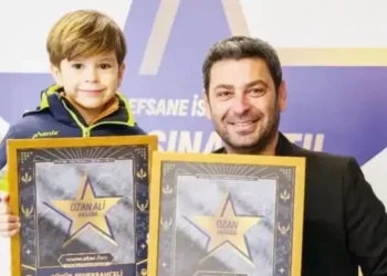 Ozan Akbaba ve oğlu Ozan Ali, Fenerbahçeli oldu!