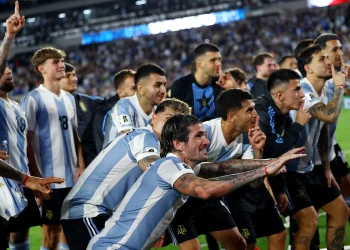 Arjantin, Brezilya'yı Sahada Farklı Yendi