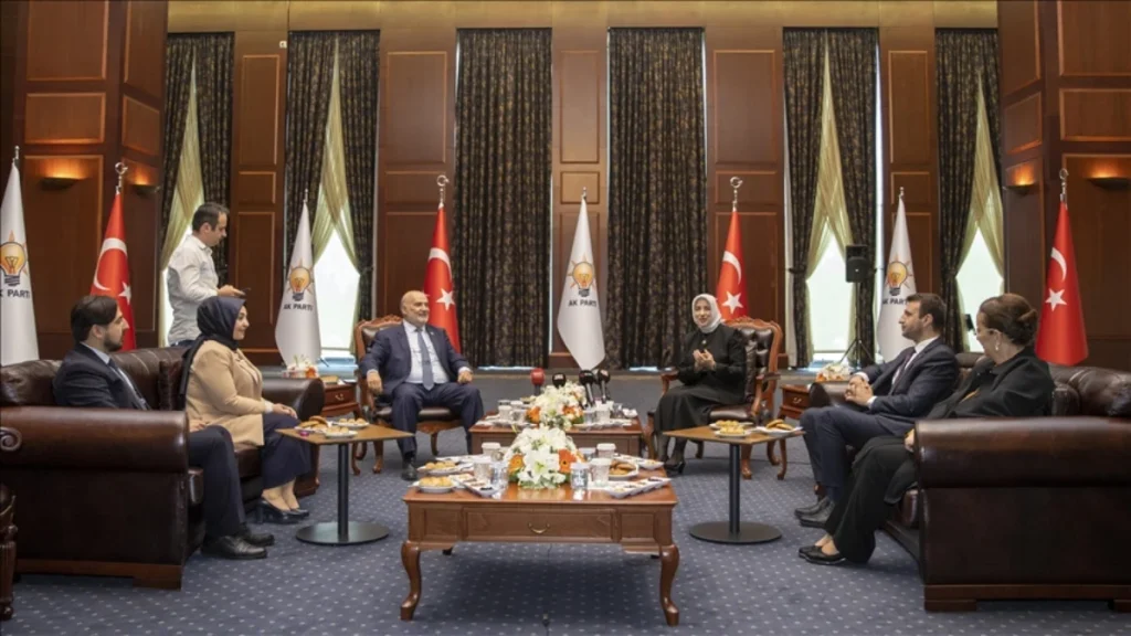 Bayramda siyasilerin bayramlaşma programları belli oldu