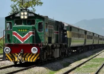 Pakistan'da 450 Tren Yolcusunun Rehin Alındığı Olay