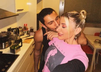 İrem Derici 38 yaşında! Hayranının mesajına duygulandı