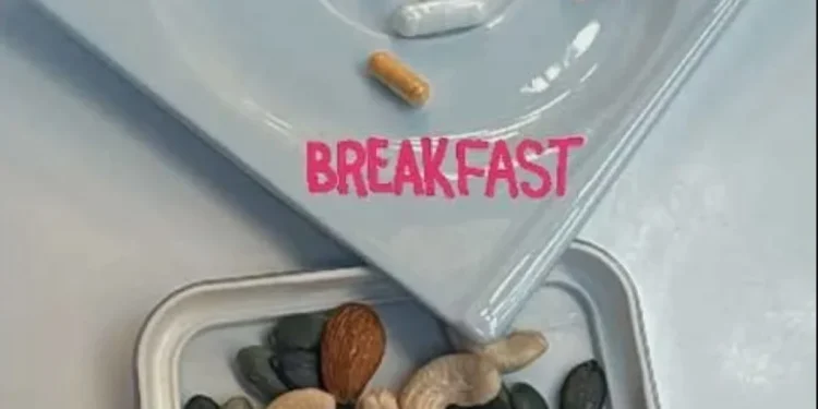 Çağla Şıkel'in kahvaltısı sosyal medyayı salladı