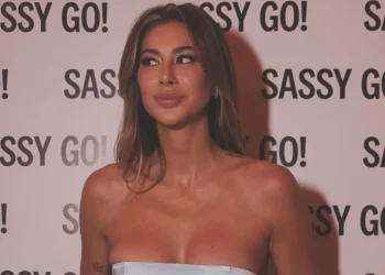 Şeyma Subaşı, ayrılık iddialarına rağmen sevgilisiyle akşam yemeğinde