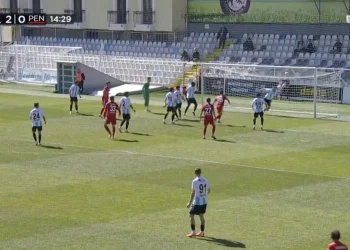 Erzurumspor-Pendikspor maçında Mustafa Yumlu'nun hareketi