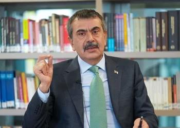 Eğitime Geçici Ara