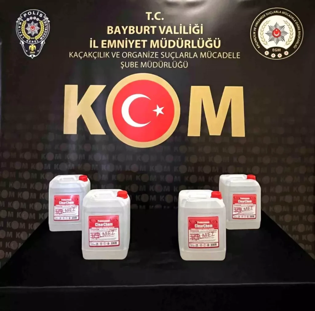Bayburt'ta 20 Litre Kaçak Etil Alkol Yakalandı
