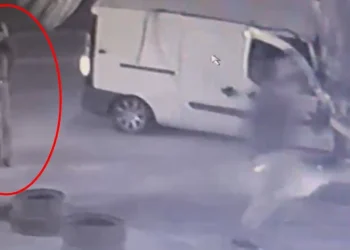 Bursa'da Kaza Yapan Sürücü, Araçtan Kendi Başına Kurtulmayı Başardı