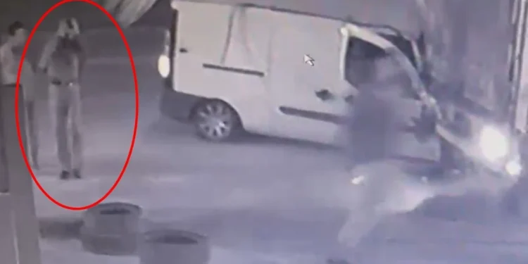 Bursa'da Kaza Yapan Sürücü, Araçtan Kendi Başına Kurtulmayı Başardı