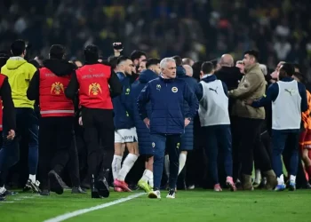 Kulübe de Para ve İhtar Cezaları Geldi