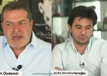 Cüneyt Özdemir, Depremi Canlı Yayında Yaşadı