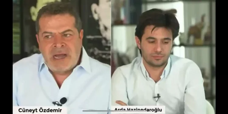 Cüneyt Özdemir, Depremi Canlı Yayında Yaşadı