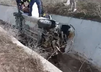 Aksaray’da otomobil sulama kanalına düştü, 4 kişi yaralandı!