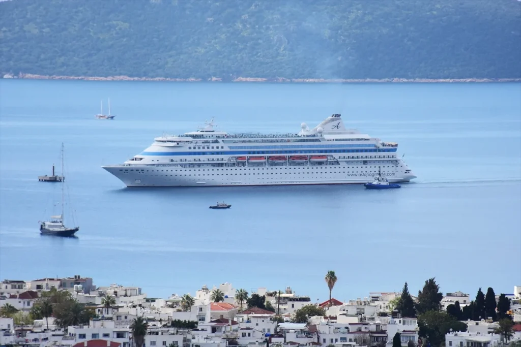Muğla'ya İlk Kruvaziyer Gemisi Sezonun Başında Yanaştı