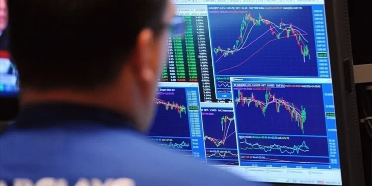 Küresel Piyasalar Dalgalanıyor, Fed'in Faiz İndirimine Gitmesi Öngörülüyor