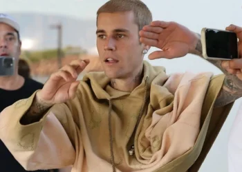 Justin Bieber, basın mensuplarıyla tartıştı