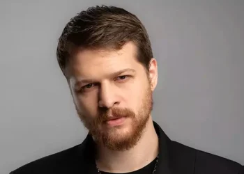 Burak Yörük Yeni Projesi İçin 10 Kilo Verip Yenilendi