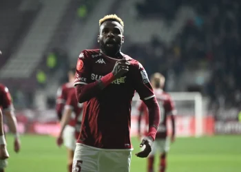 Çin’de Tepki Çeken An: Boupendza Unutuldu