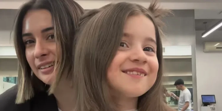 Buse Terim’in Kızı Naz, Annesine Olay Gibi Benzedi!