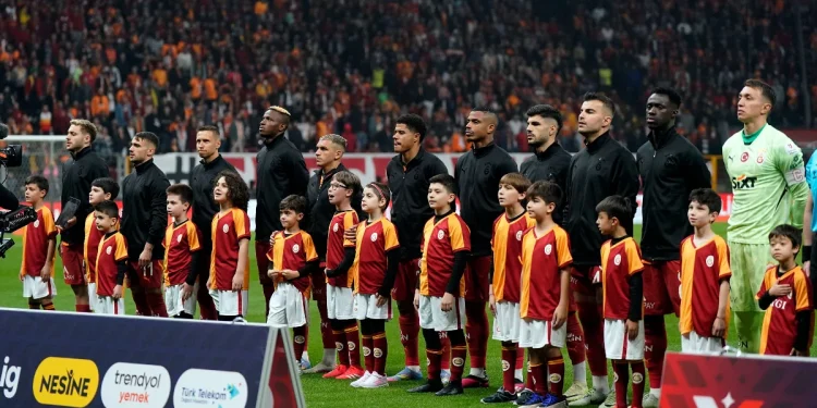 Galatasaray Evindeki Yenilmezlik Serisini Sürdürdü