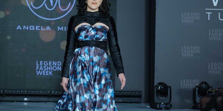 ÜNLÜ TASARIMCI İNNA MİKHAYLOVA LEGEND FASHION WEEK’DE TASARIMLARI İLE HERKESİ BÜYÜLEDİ