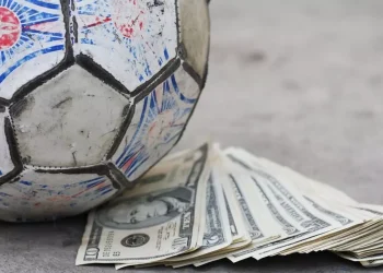 Fenerbahçe Gece Yarısı TFF'ye Şike İddiasıyla Başvurdu! İki Maçın Peşine Düştüler