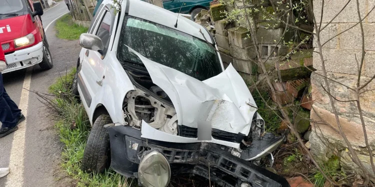 Balıkesir'de otomobil şarampole devrildi: 1 yaralı