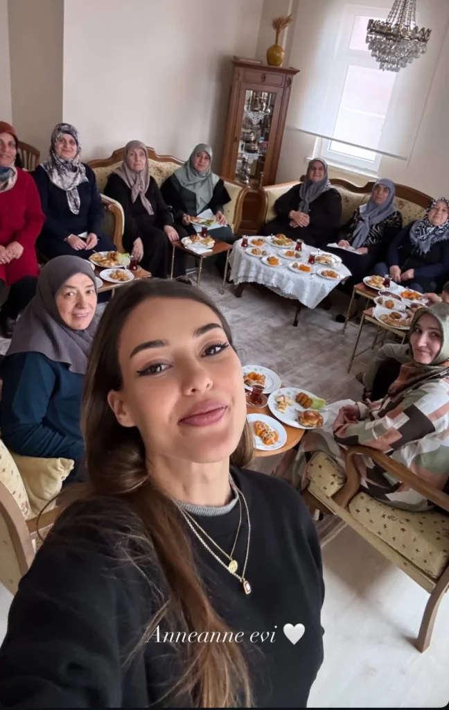 Dilan Çiçek Deniz, anneannesine yaptığı ziyareti paylaştı