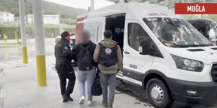 Ali Yerlikaya: 1 Haftada 120 Göçmen Kaçakçısı Yakalandı