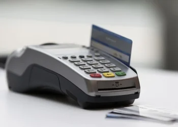 Kartlı alışverişler 2 Nisan’da Mart'ı geçti