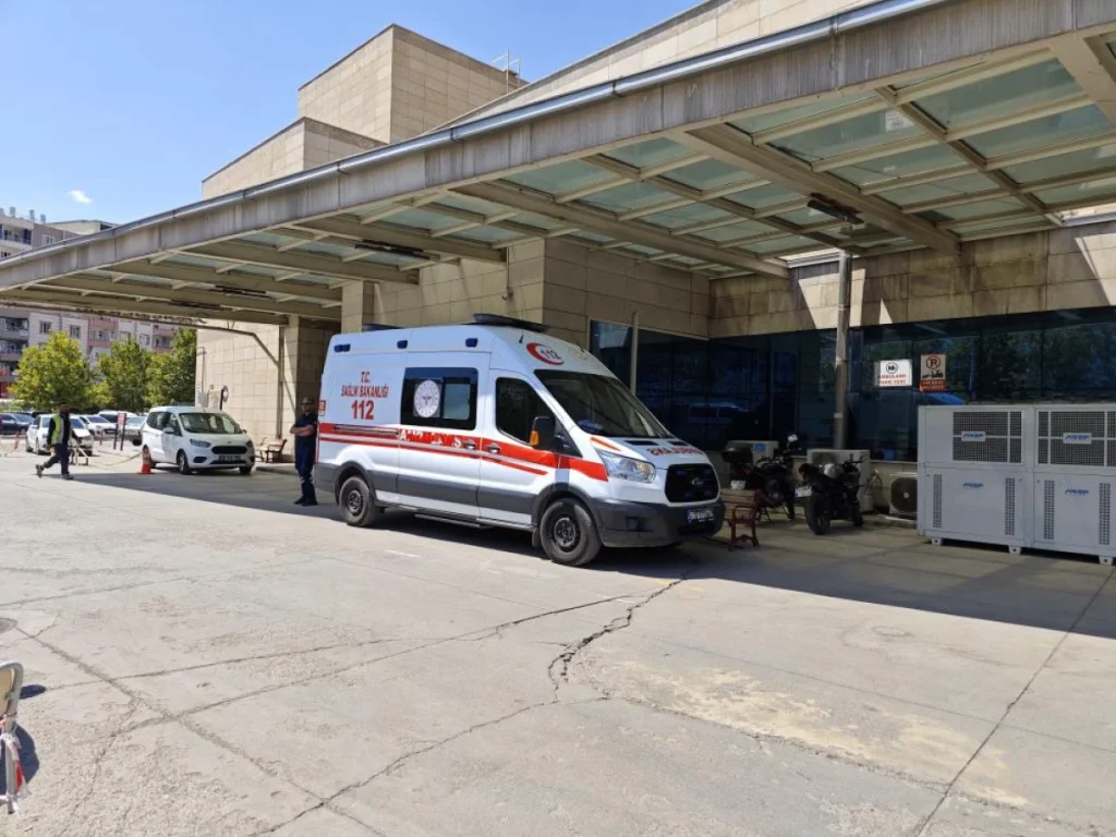 Siirt'te 3 yaşındaki çocuk pekmez kazanına düştü
