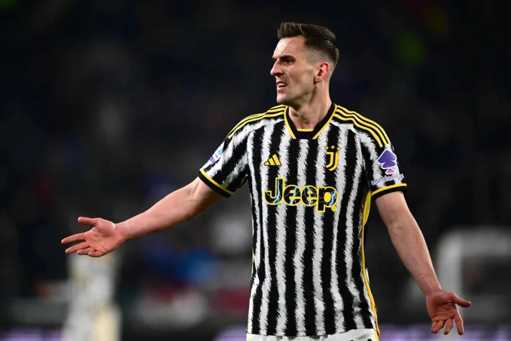 Juventus'ta Milik, sahaya çıkmadan kontrat yeniledi