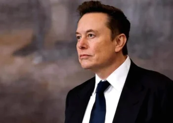 Musk: 5 Yıla Robotlar Cerrahları Geçecek