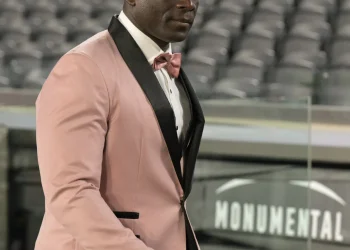 Segundo Castillo, kıyafetiyle bir kez daha gündemde