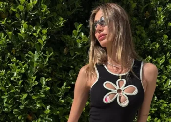 Şevval Şahin, Dubai'de cankurtaran gibi poz verdi